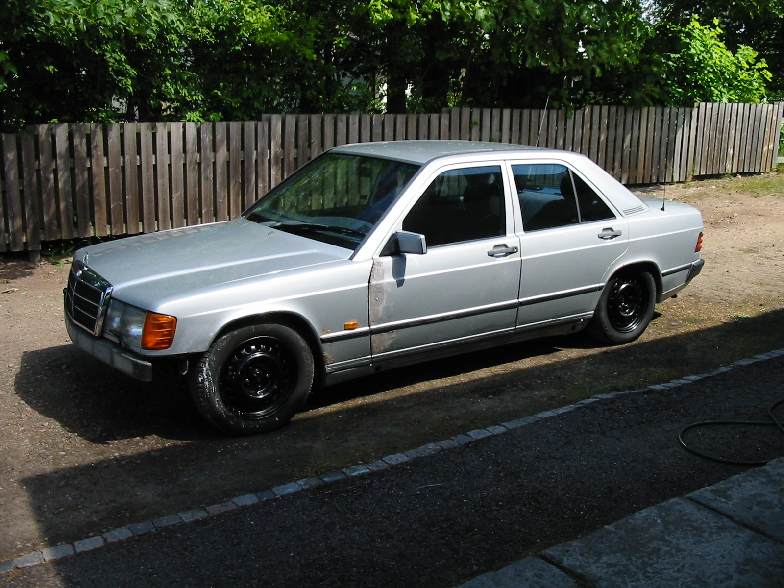 Click to display next picture