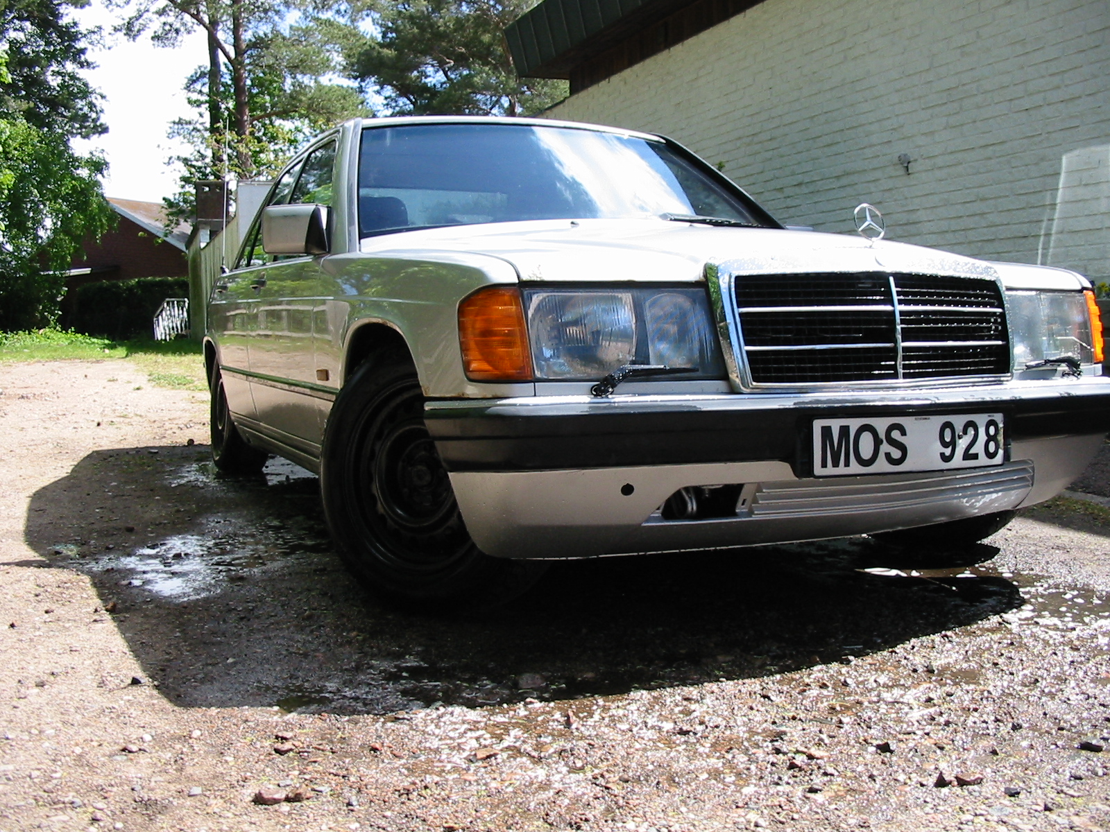 Click to display next picture