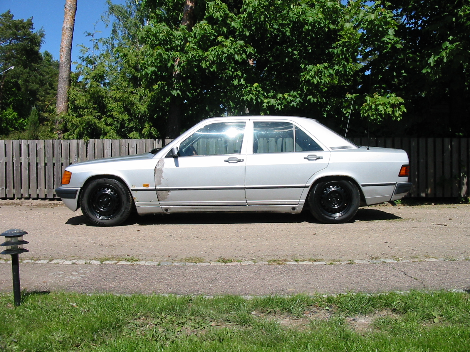 Click to display next picture