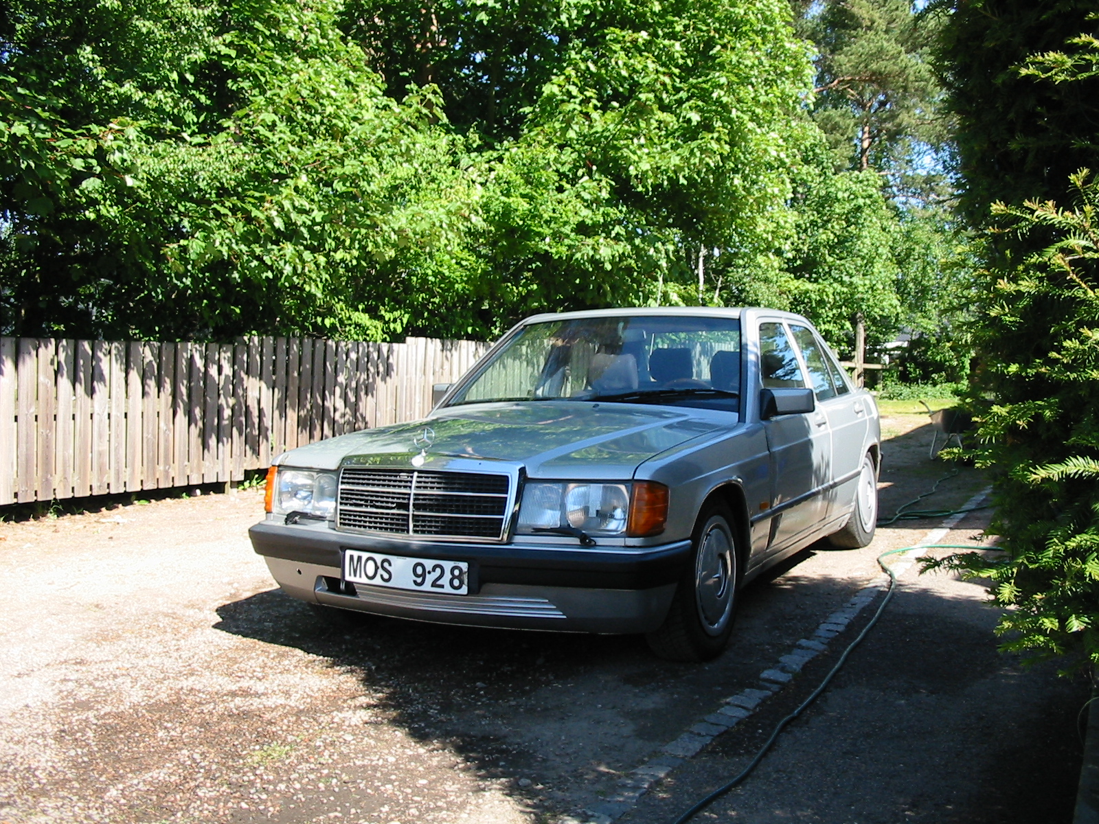 Click to display next picture