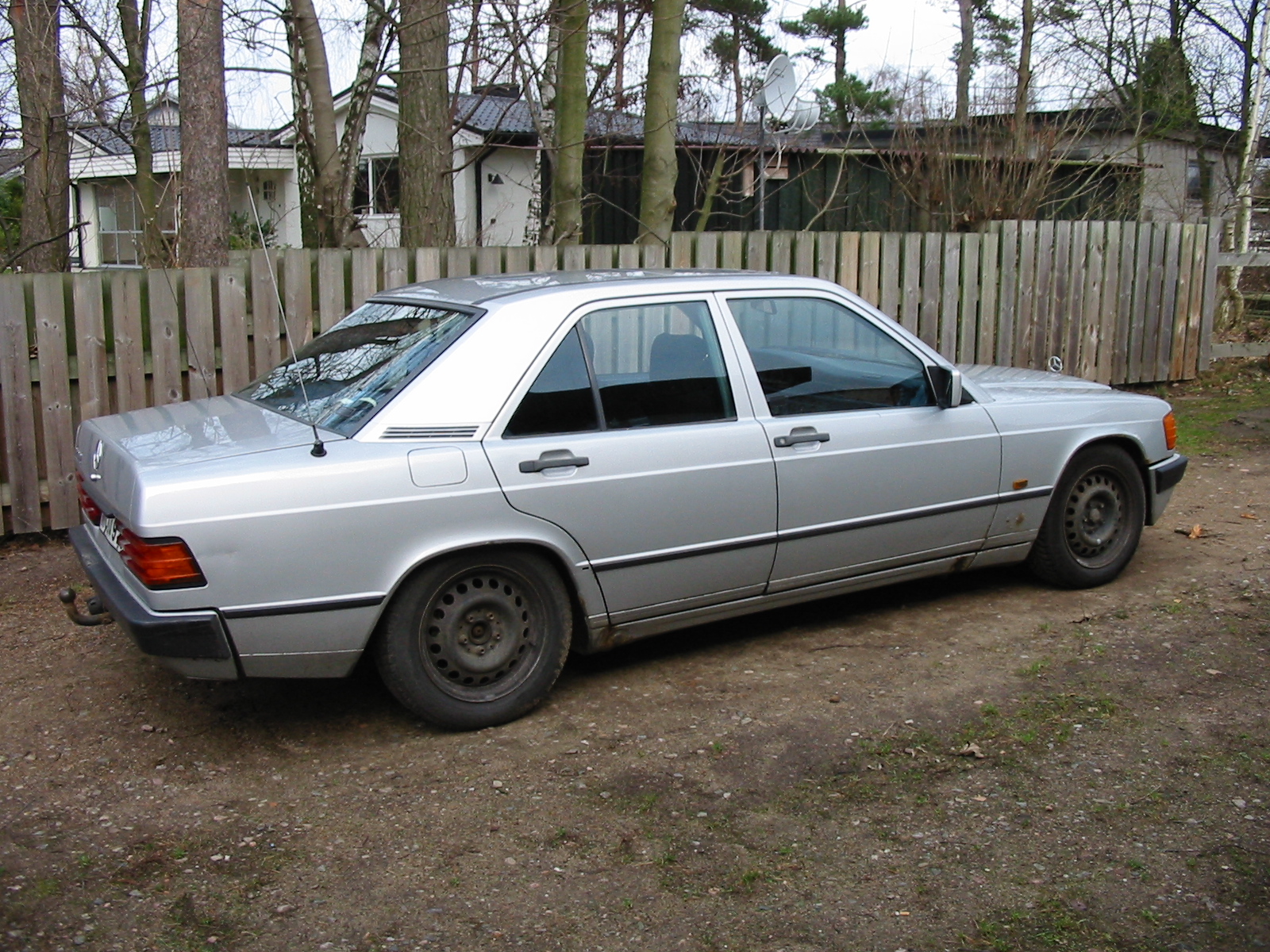 Click to display next picture