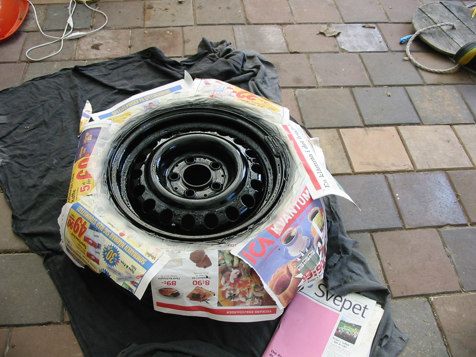 Click to display next picture