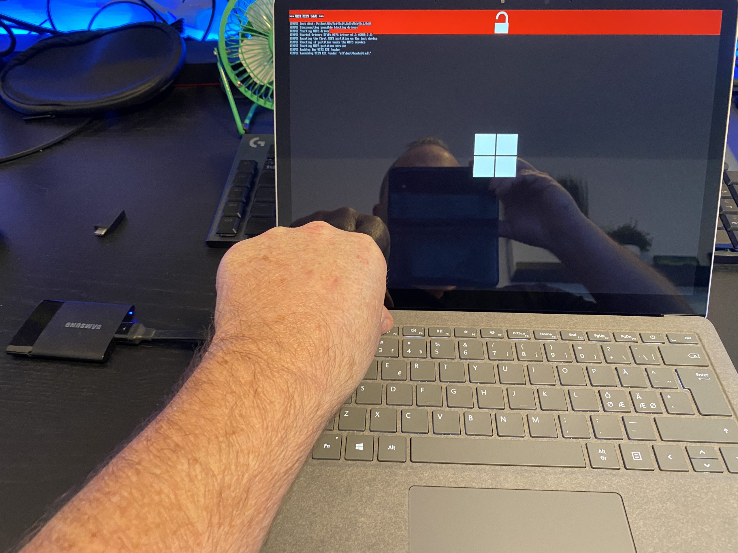 Trænge ind Dom grøntsager How to USB boot a Microsoft Surface Laptop 4 | just another windows noob ?