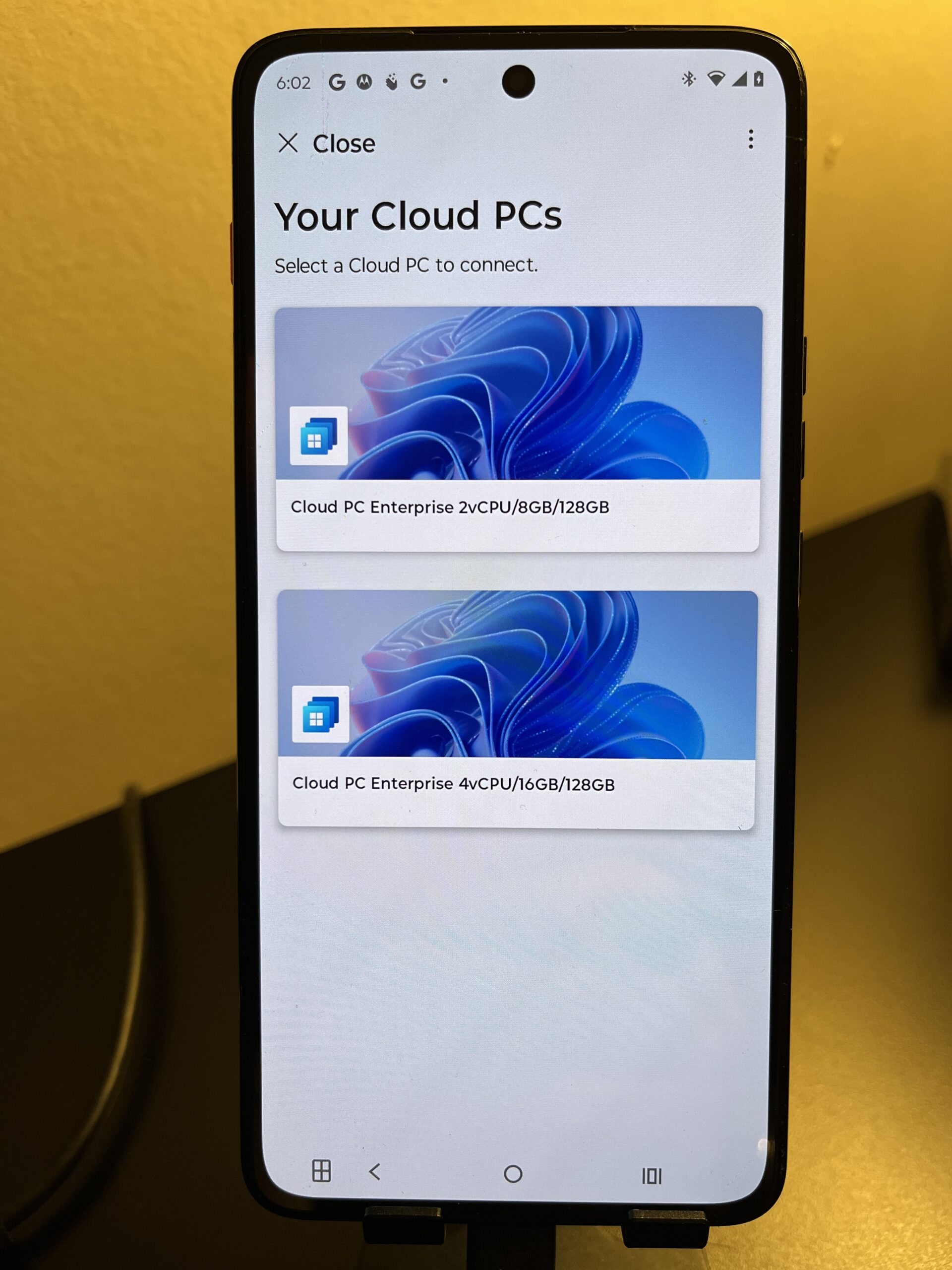 A quick look at using Windows 365 Cloud PC’s via Motorola Thinkphone ...